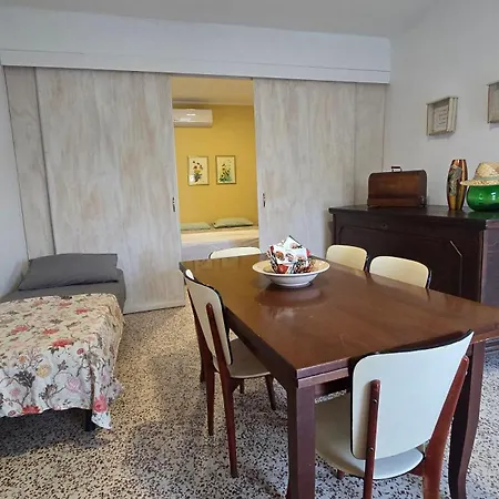 Maurella Apartment *